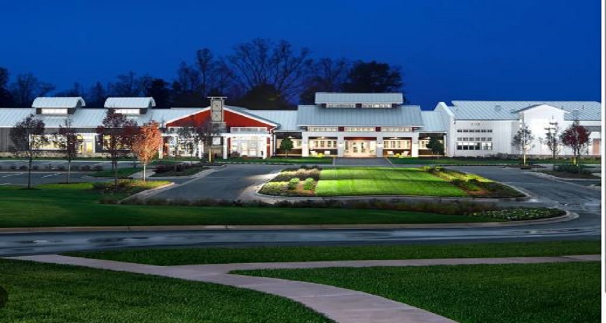 Trilogy Lake Norman luxury home exterior in Denver NC - The Devine Team